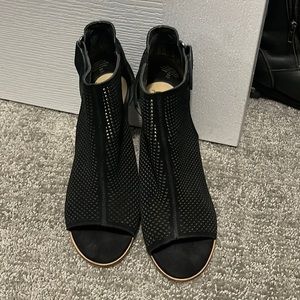 Marc Fisher Black Strap Heels. Size 9